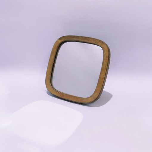 آینه دیواری طرحدار طرح موز بی ادب